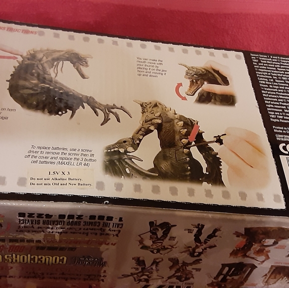 Collectible- McFarlane Action Figure & DVD - Picture 3 of 8